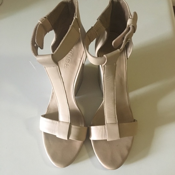 Vince Heels - Picture 2 of 5